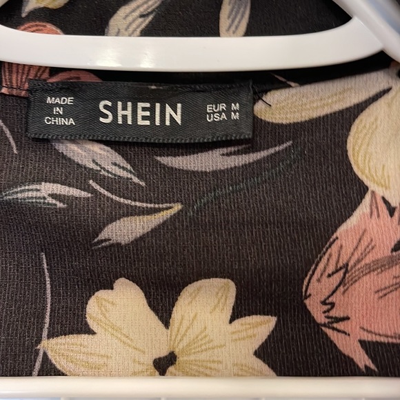 Floral light button up - Picture 2 of 3